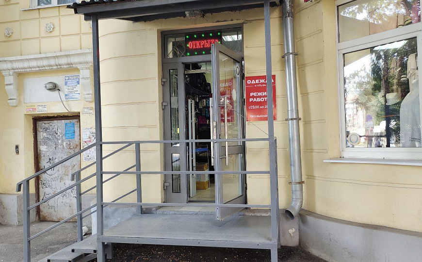 Помещение свободного назначения на первой линии, 125 кв.м фото