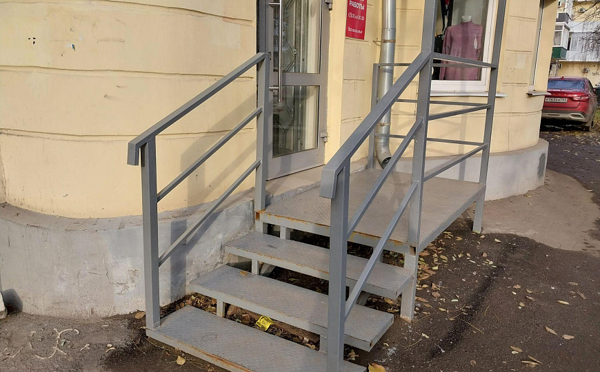 Помещение свободного назначения на первой линии, 125 кв.м фото