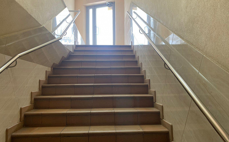 Кафе, клуб, игровая, кальянная 285 м² фото