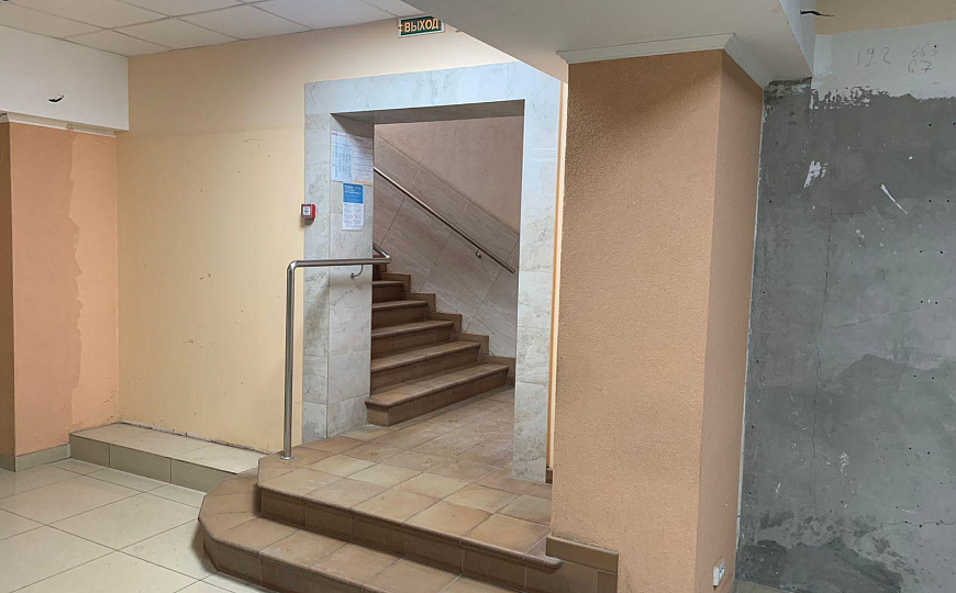 Кафе, клуб, игровая, кальянная 285 м² фото