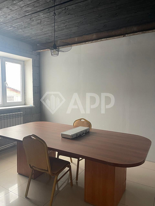 Продажа два этажа в отдельно стоящем здании фото