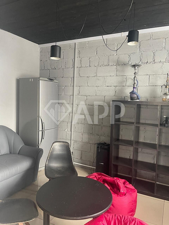 Продажа два этажа в отдельно стоящем здании фото