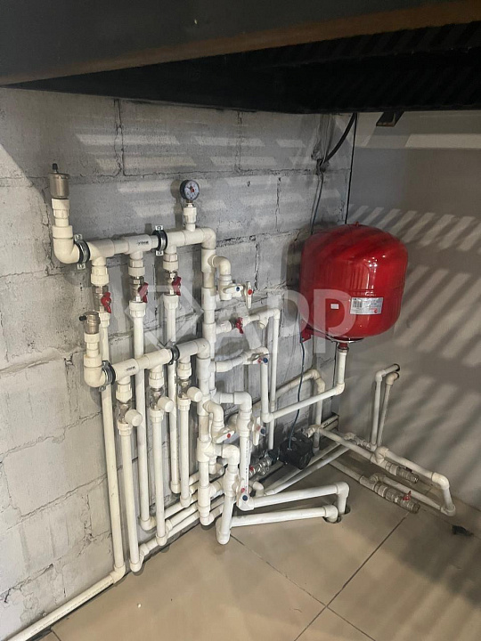 Продажа два этажа в отдельно стоящем здании фото