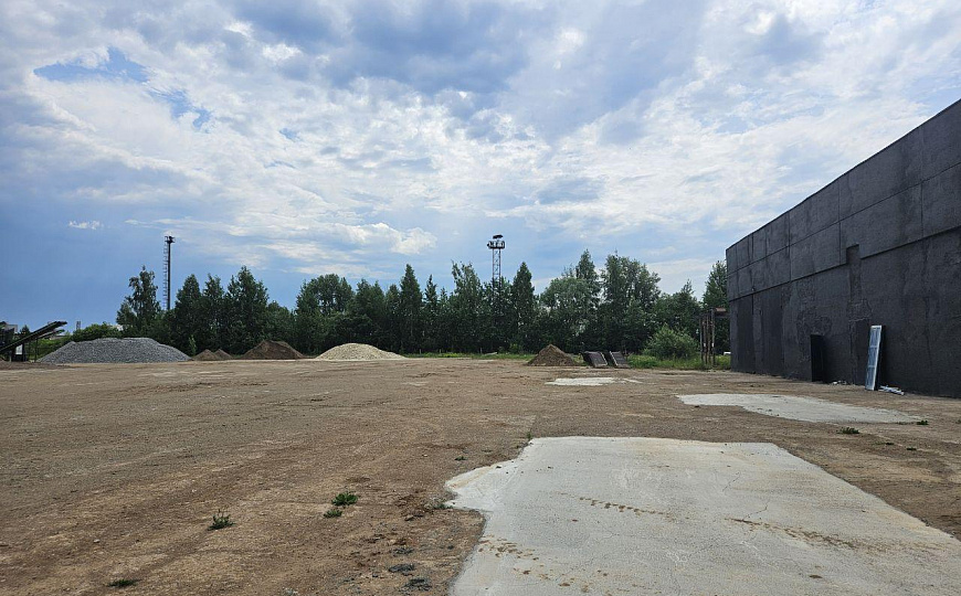 Сдается бетонированная площадка фото