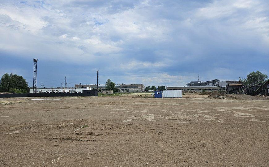 Сдается бетонированная площадка фото