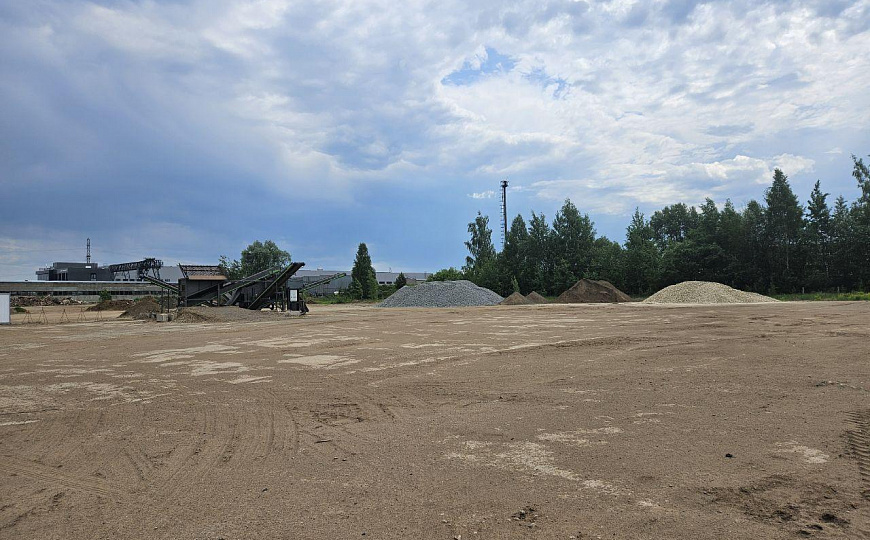 Сдается бетонированная площадка фото