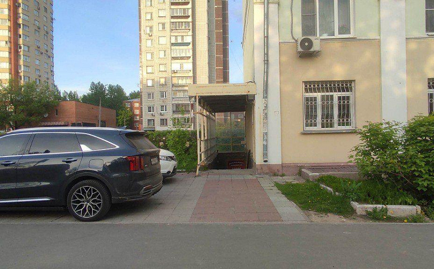 Сдам цоколь по низкой цене  фото