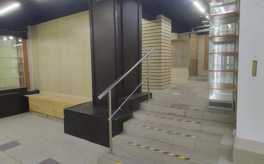 Сдам цоколь по низкой цене  фото