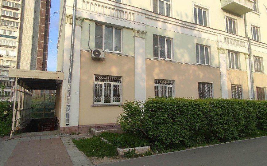 Сдам цоколь по низкой цене  фото