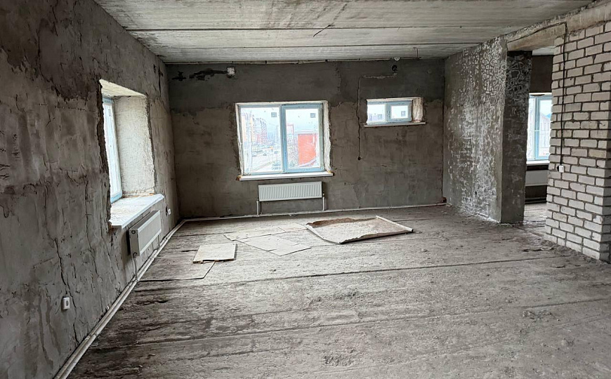 Здание на красной линии фото