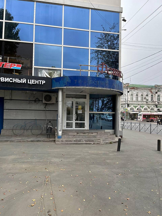 Торгово-офисная площадь, 725 м² фото