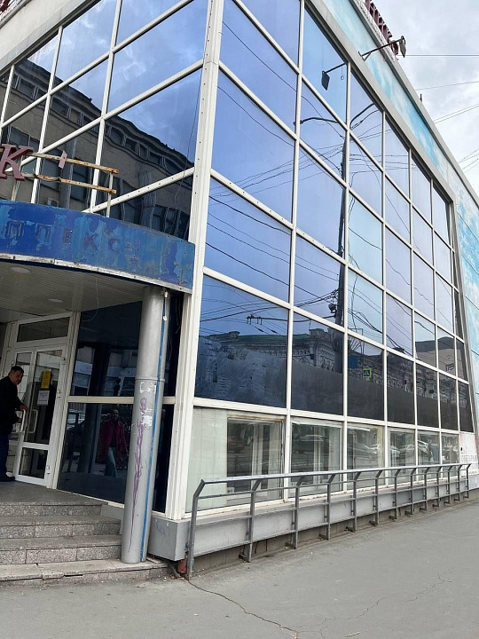 Торгово-офисная площадь, 725 м² фото