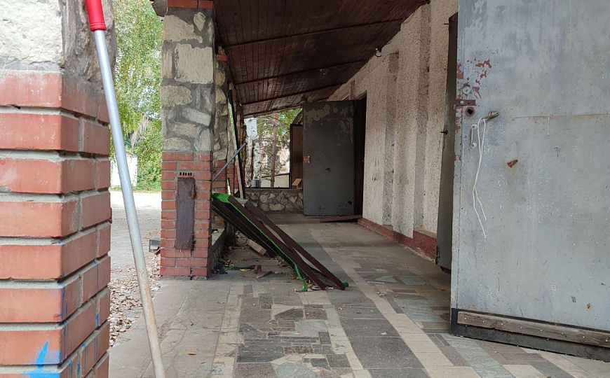 Кафе, столовая на первой линии фото