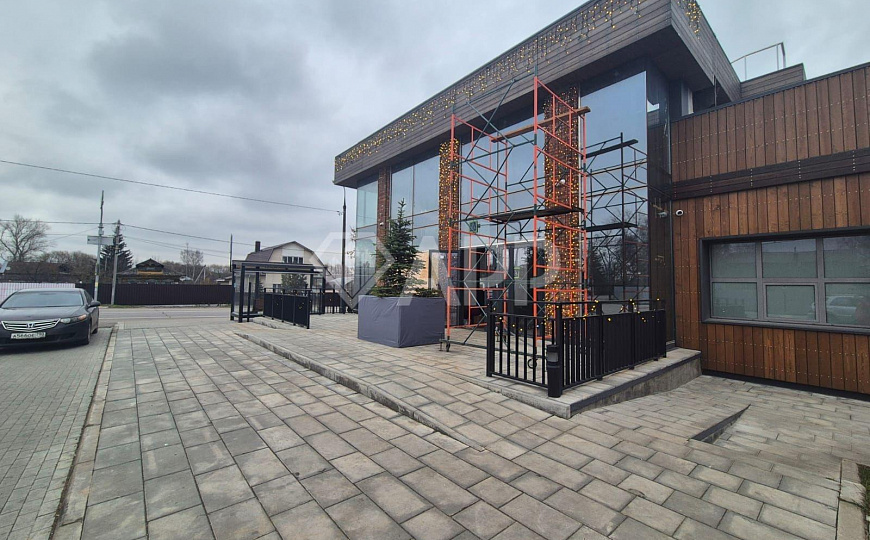 Сдам отдельно стоящее здание, 180 м² фото