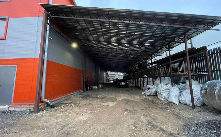 Склад, производство два здания 2727м2+(з/у 40,3 сотки)  фото