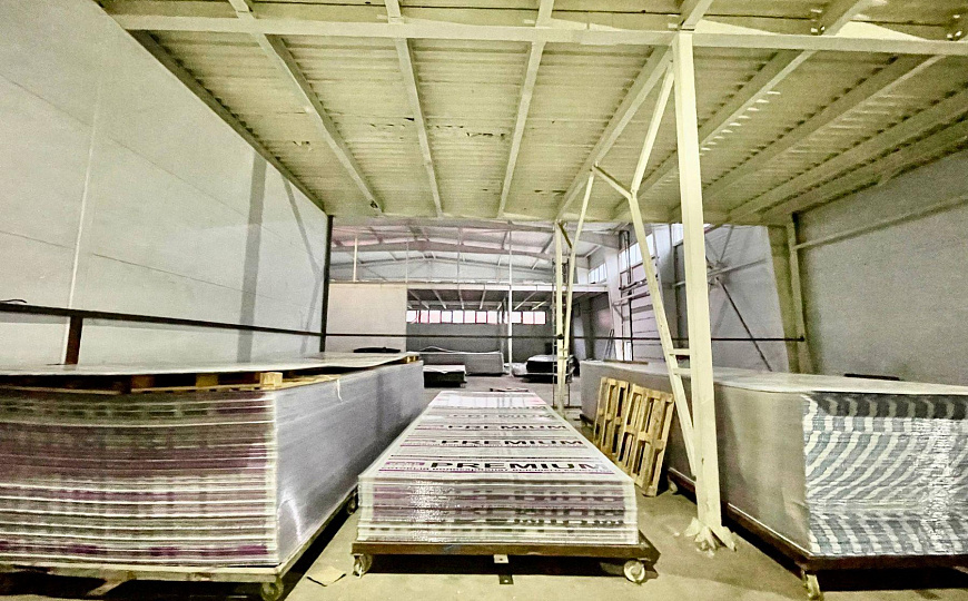 Склад, производство два здания 2727м2+(з/у 40,3 сотки)  фото