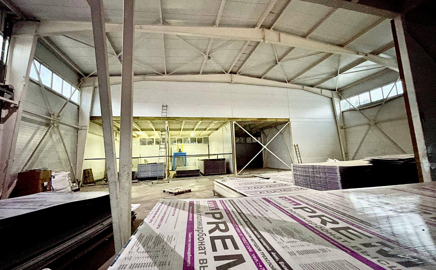 Склад, производство два здания 2727м2+(з/у 40,3 сотки)  фото