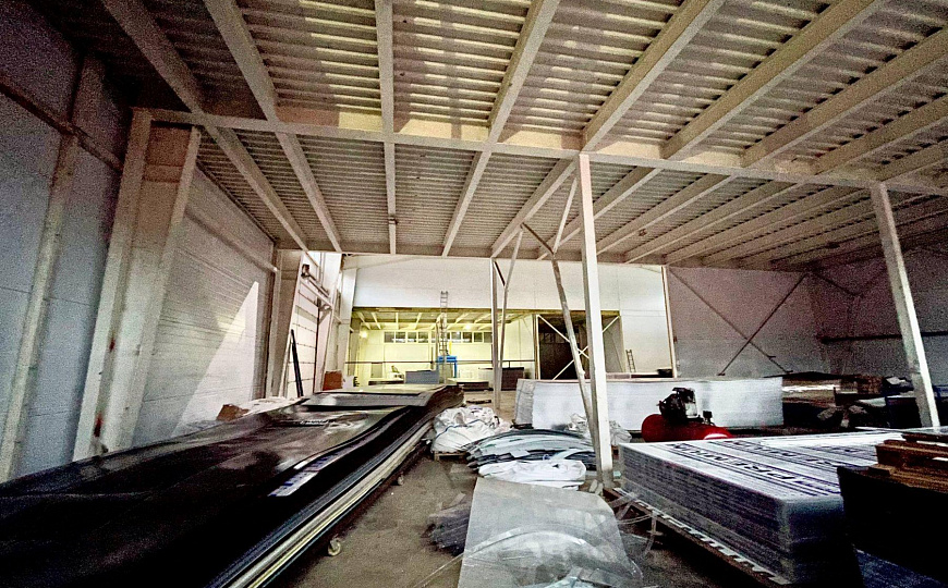 Склад, производство два здания 2727м2+(з/у 40,3 сотки)  фото