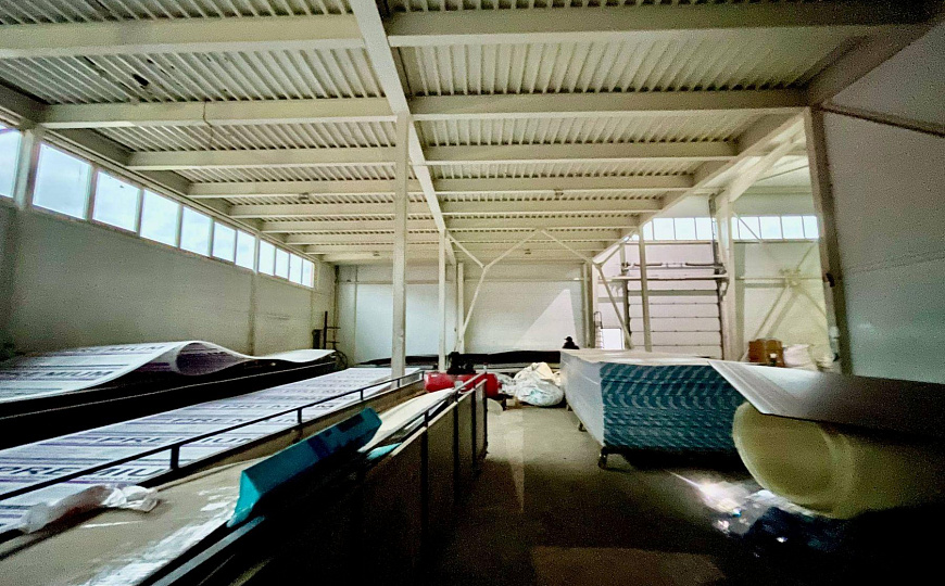 Склад, производство два здания 2727м2+(з/у 40,3 сотки)  фото