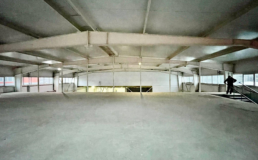 Склад, производство два здания 2727м2+(з/у 40,3 сотки)  фото