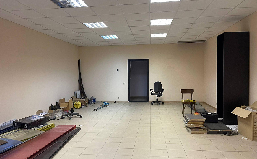 Склад, производство два здания 2727м2+(з/у 40,3 сотки)  фото