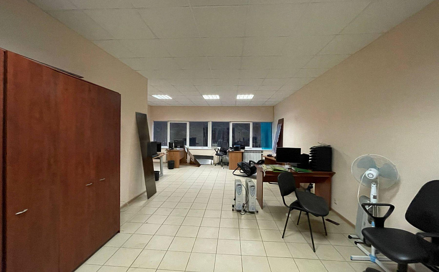 Склад, производство два здания 2727м2+(з/у 40,3 сотки)  фото