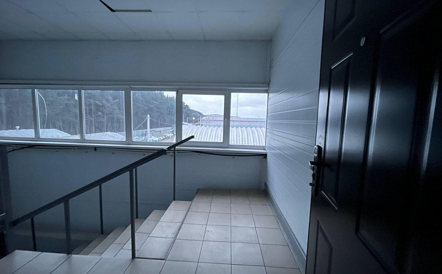 Склад, производство два здания 2727м2+(з/у 40,3 сотки)  фото