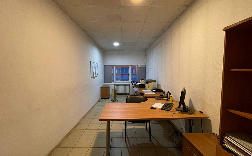 Склад, производство два здания 2727м2+(з/у 40,3 сотки)  фото