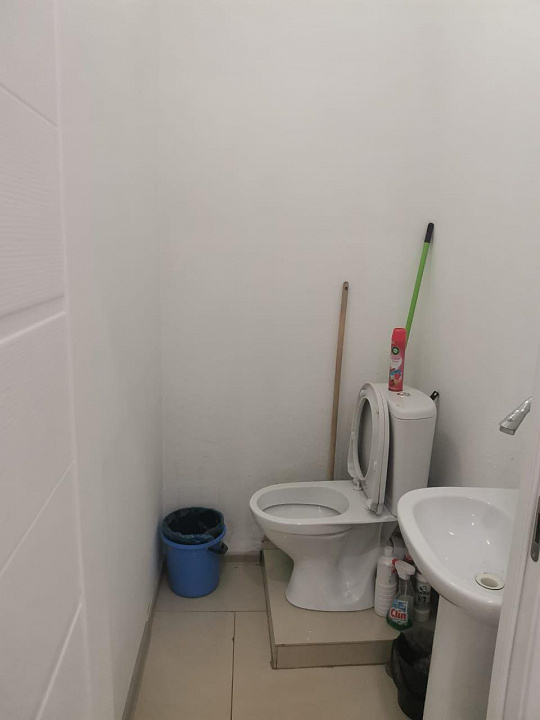 Помещение у рынка в проходном месте 40 м² фото