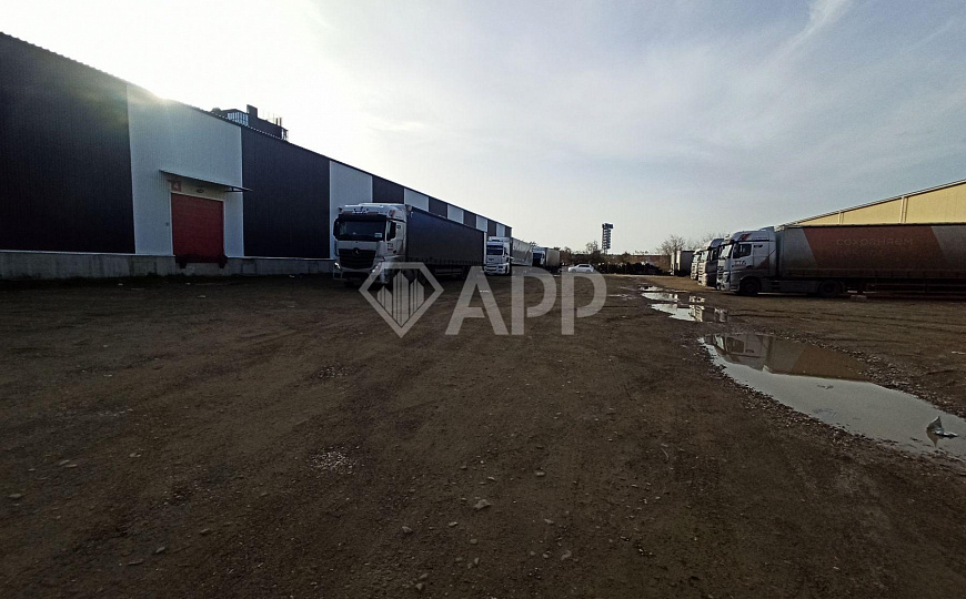 Сдам складское помещение, 1 500 м² фото