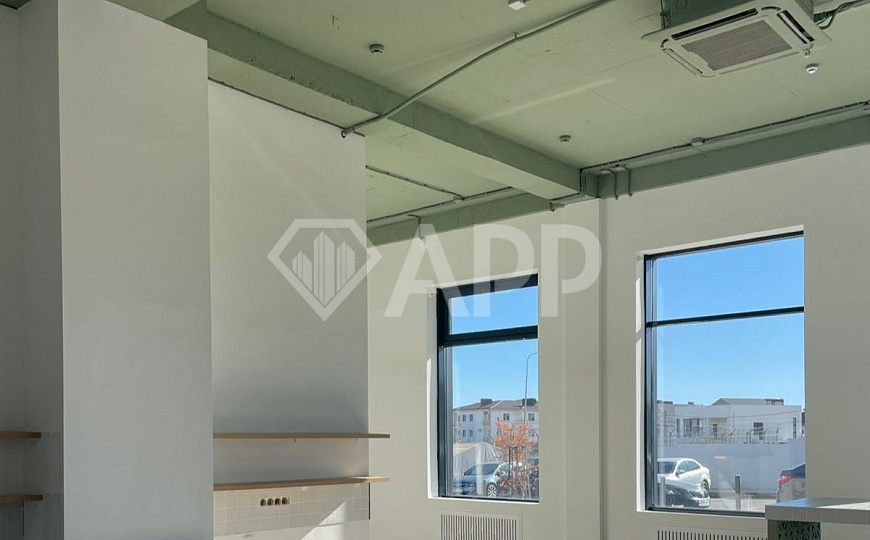 Сдаю угловое помещение 1 линия, 134 м² фото