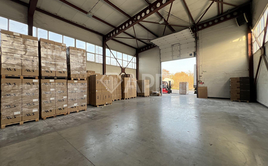 Сдаю складское помещение, 680 м² фото