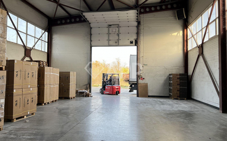 Сдаю складское помещение, 680 м² фото