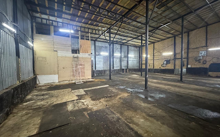 Сдам складское помещение ,200м2 фото