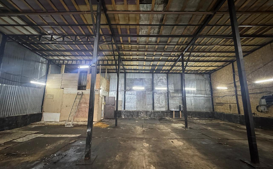 Сдам складское помещение ,200м2 фото