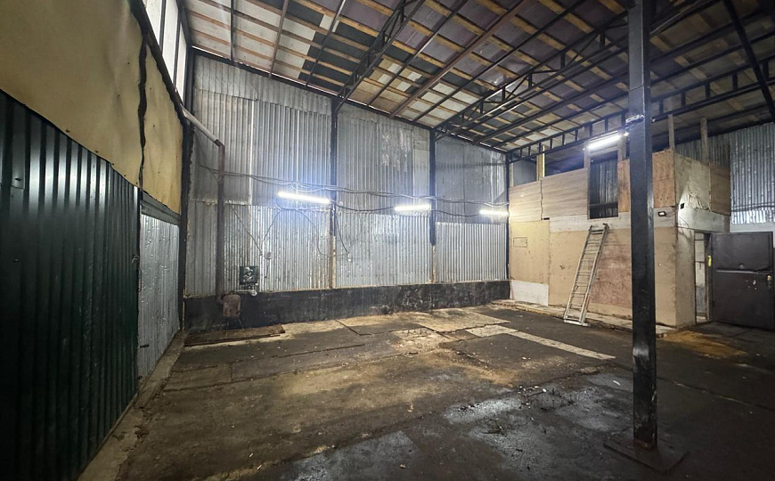 Сдам складское помещение ,200м2 фото