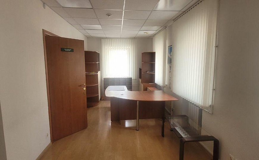 Производственная база. Центр. 6318 м2 фото