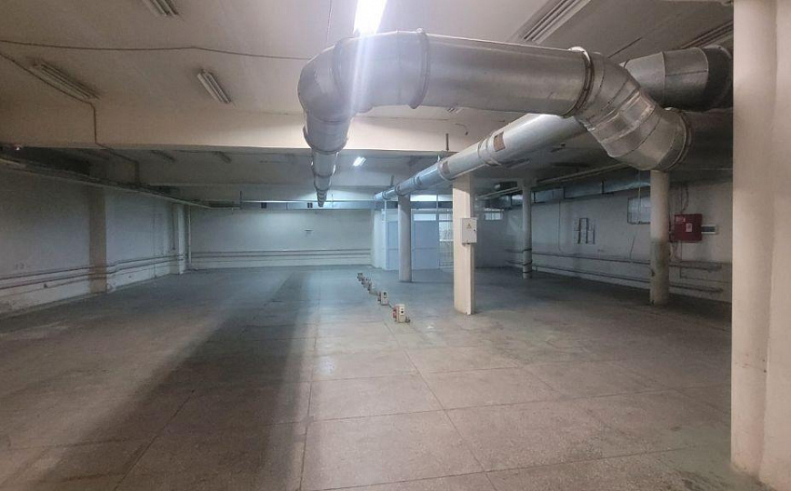 Производственная база. Центр. 6318 м2 фото