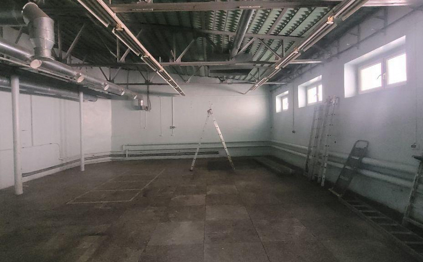 Производственная база. Центр. 6318 м2 фото