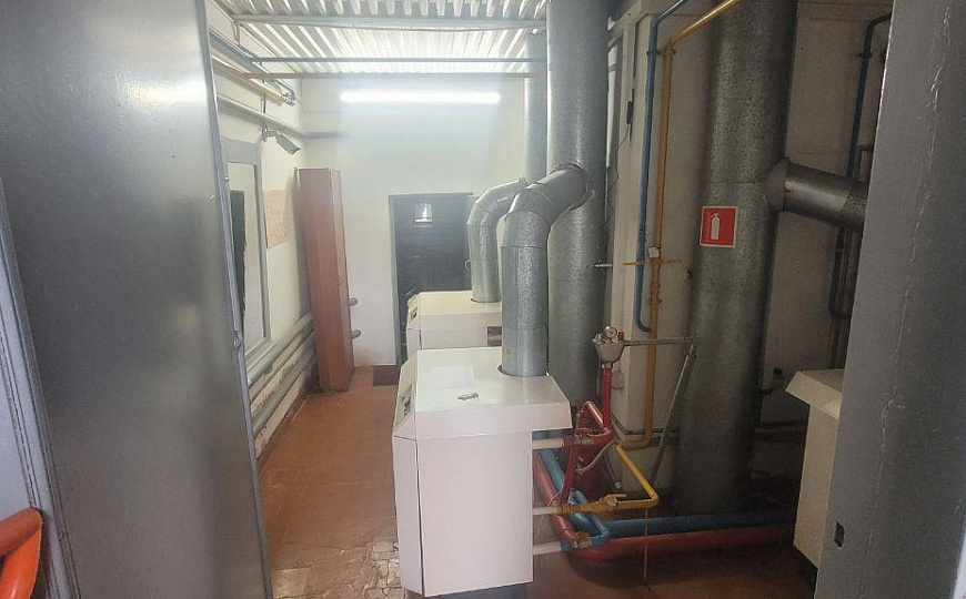 Производственная база. Центр. 6318 м2 фото