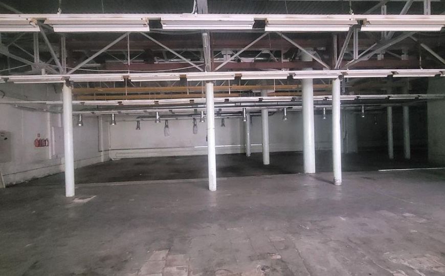 Производственная база. Центр. 6318 м2 фото