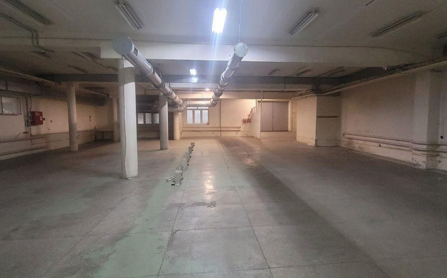 Производственная база. Центр. 6318 м2 фото