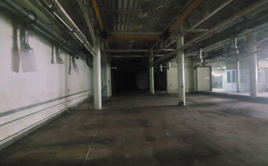 Производственная база. Центр. 6318 м2 фото