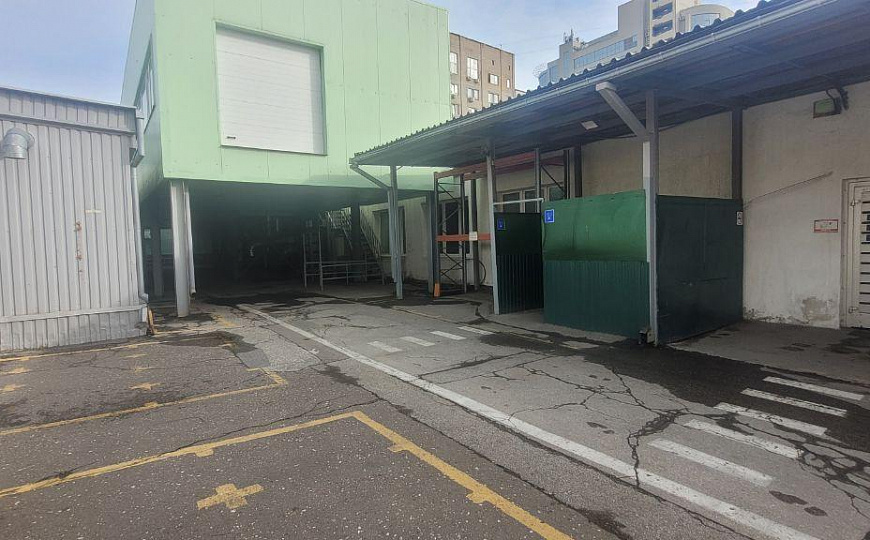 Производственная база. Центр. 6318 м2 фото