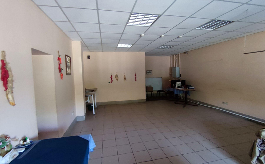 Производственное помещение, 1 500 м² фото