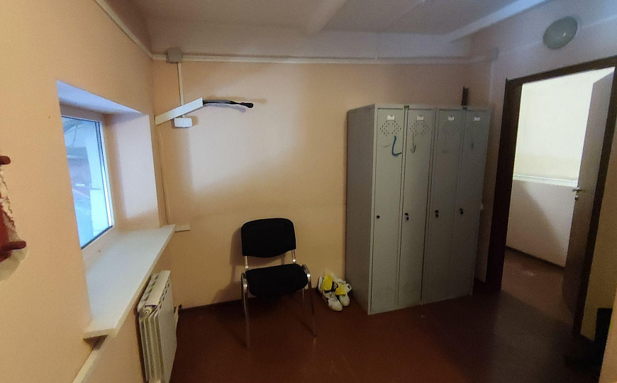 Производственное помещение, 1 500 м² фото