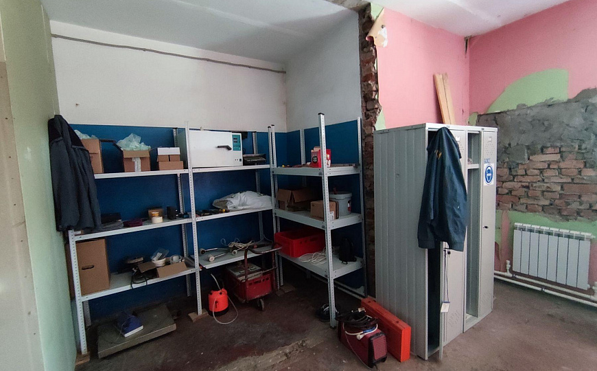 Производственное помещение, 1 500 м² фото