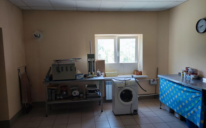 Производственное помещение, 1 500 м² фото