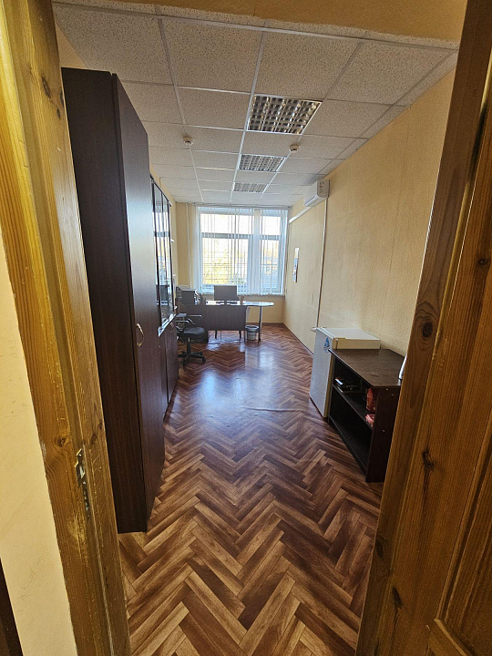 Сдам офисное помещение, от 16 м² с мебелью фото