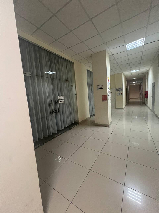 Помещение 39 м2 с арендатором в Охотном ряду фото